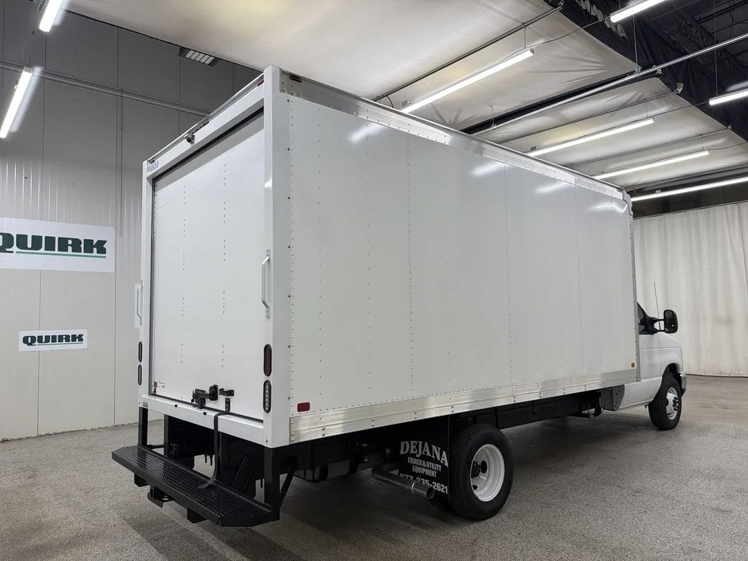 New 2027 Ford E-450 - photo 2