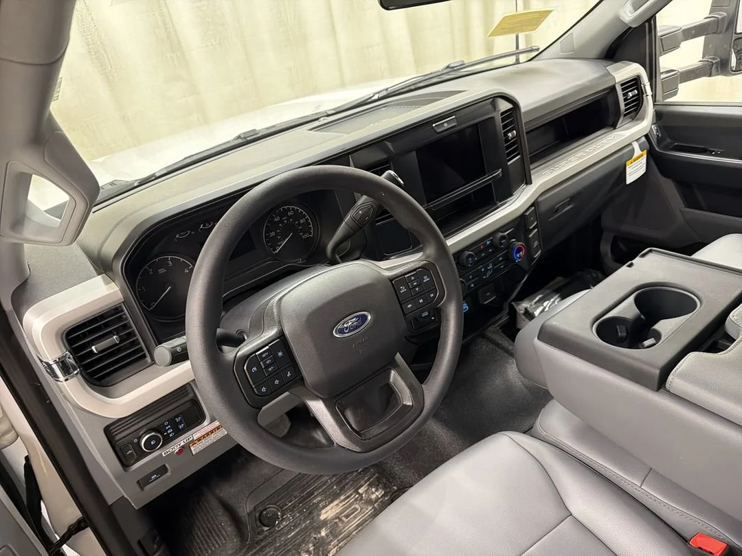 New 2026 Ford F-550 - photo 13