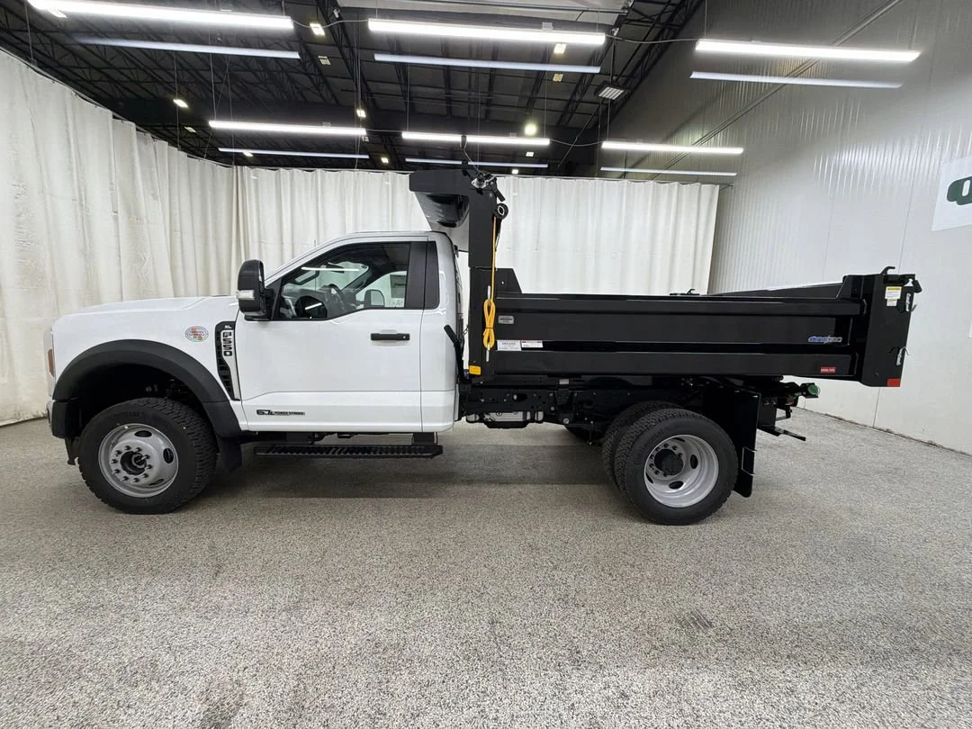 New 2026 Ford F-550 - photo 7