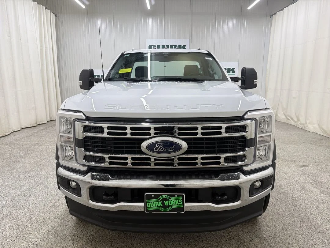 New 2026 Ford F-550 - photo 2