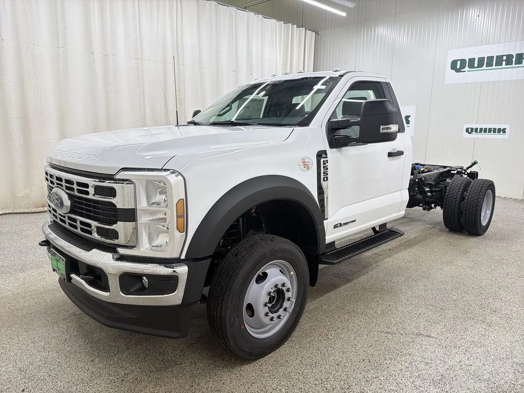 New 2026 Ford F-550 - photo 6