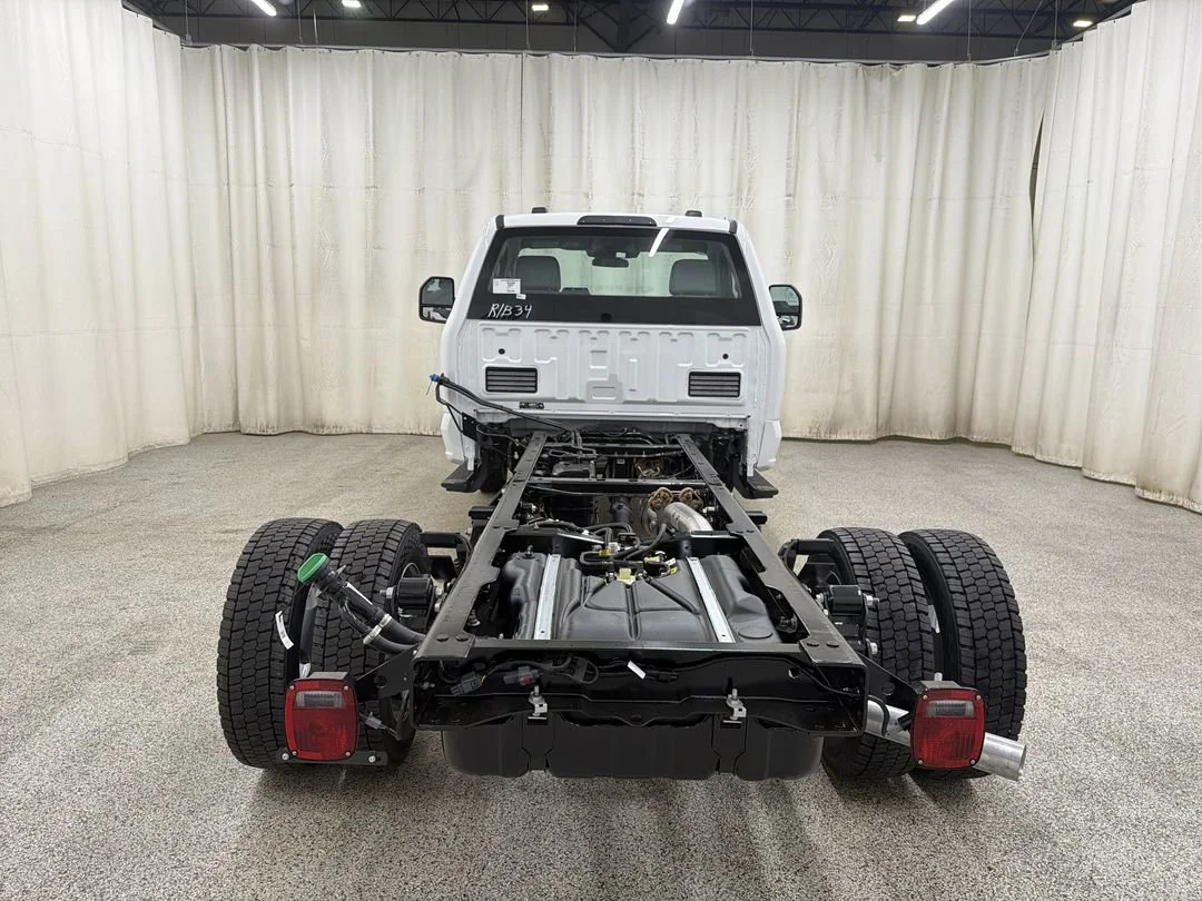 New 2026 Ford F-550 - photo 9