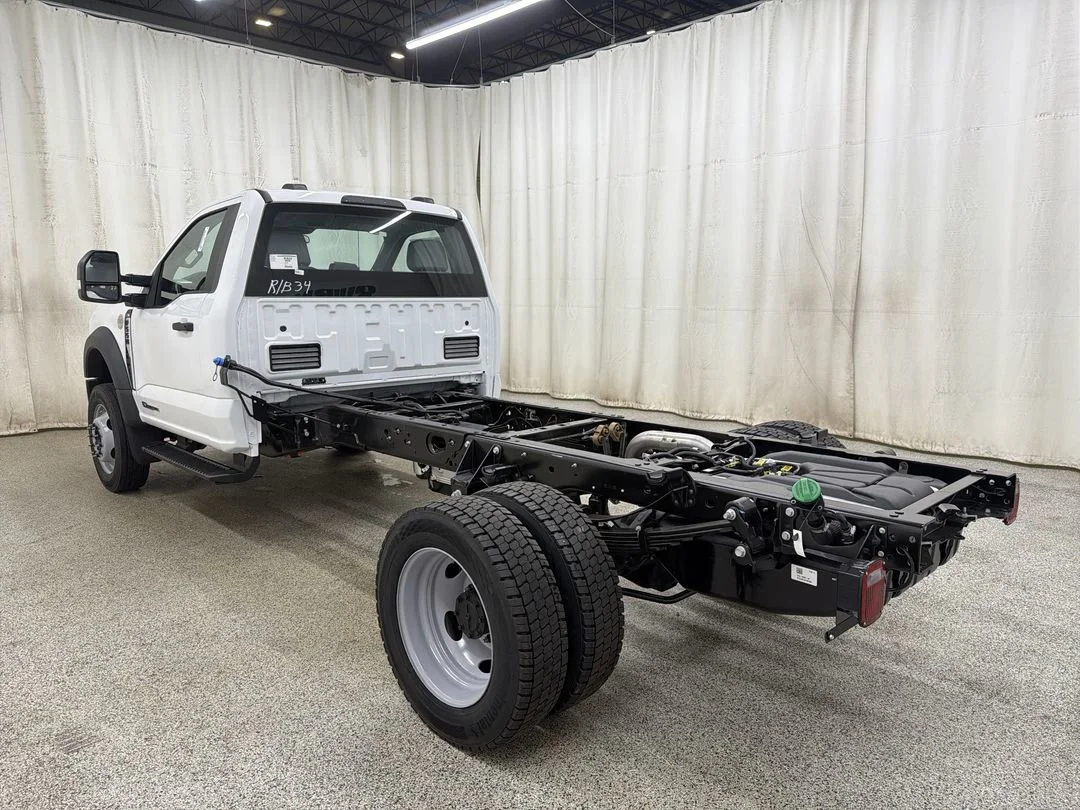 New 2026 Ford F-550 - photo 11
