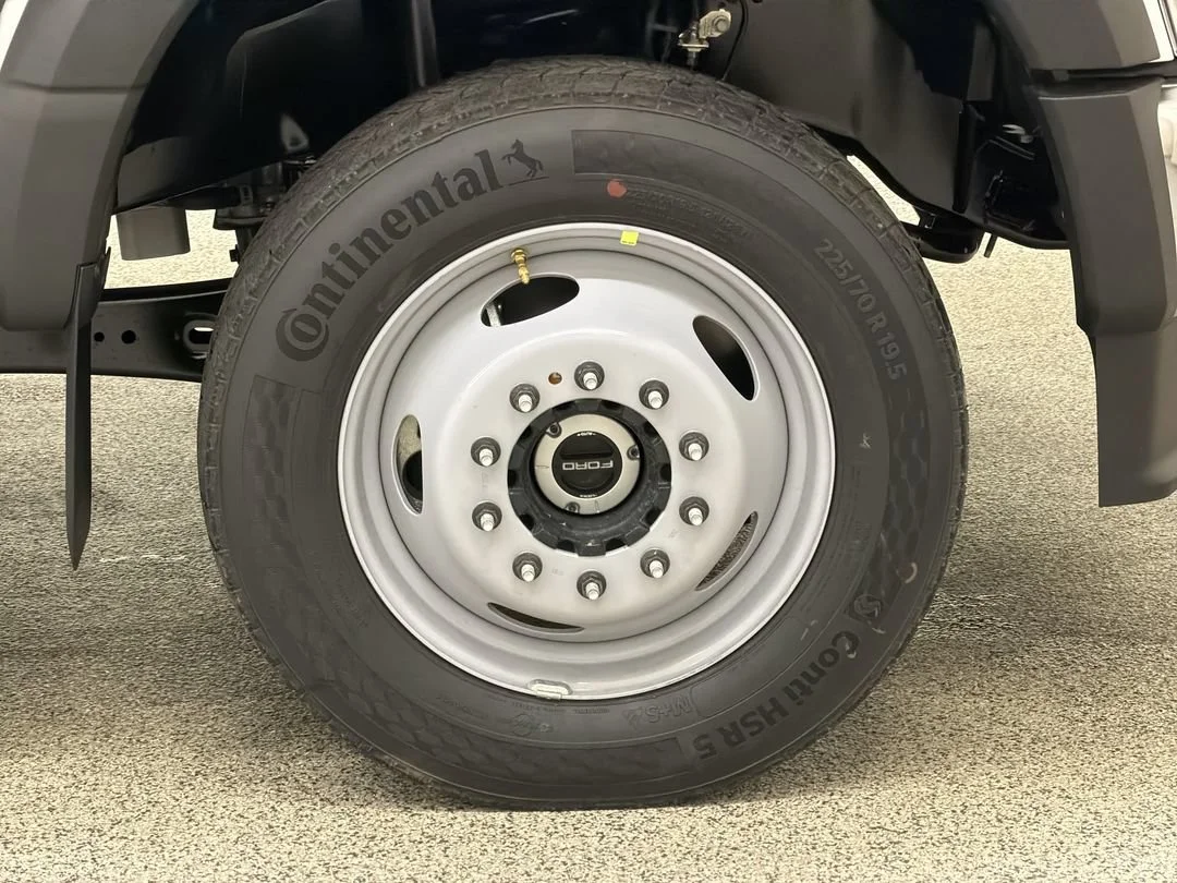 New 2026 Ford F-550 - photo 12
