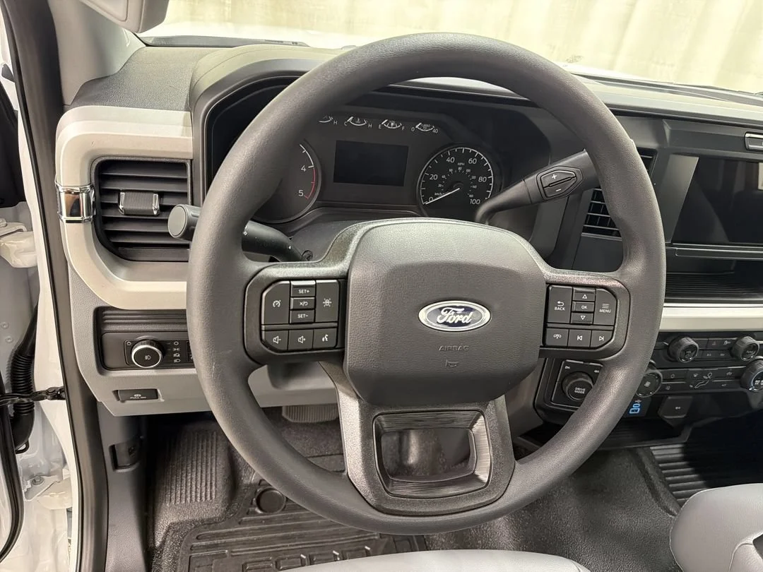 New 2026 Ford F-550 - photo 17
