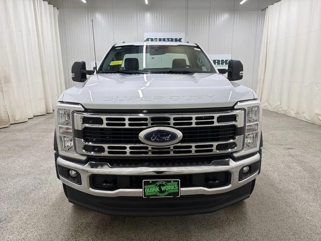 New 2026 Ford F-550 - photo 2