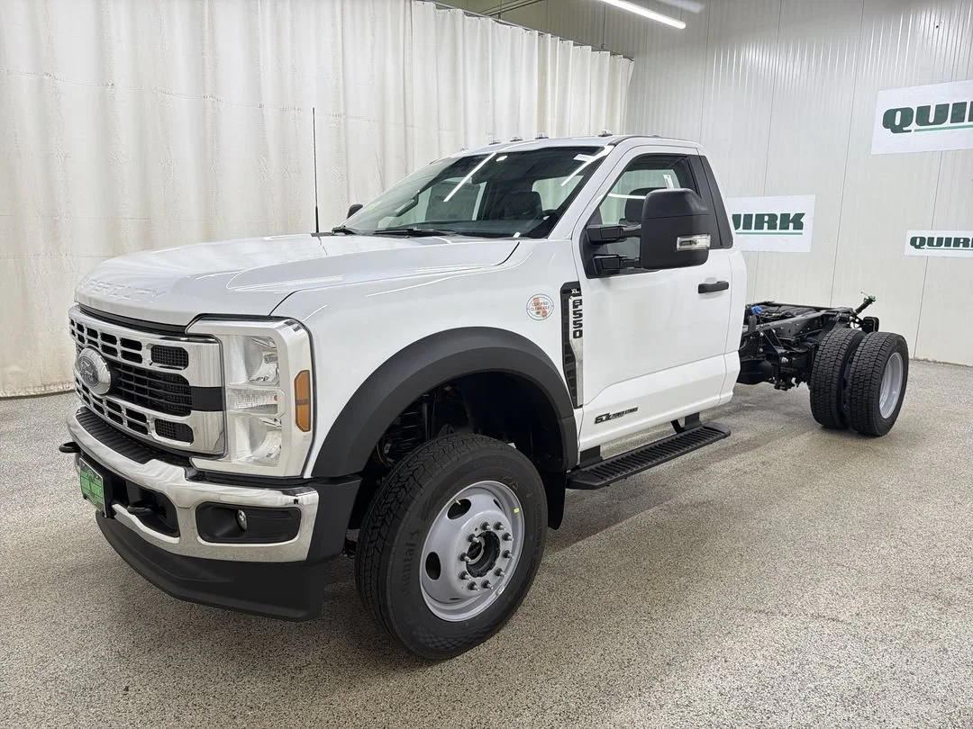 New 2026 Ford F-550 - photo 6