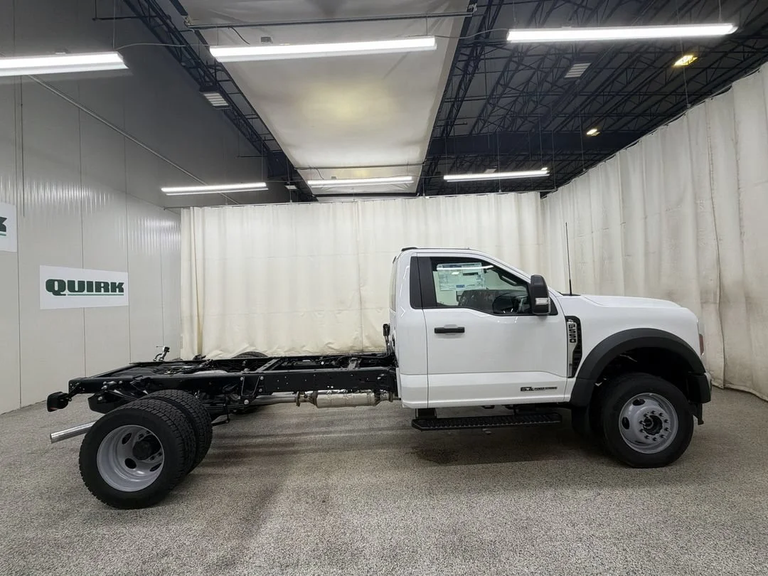 New 2026 Ford F-550 - photo 7