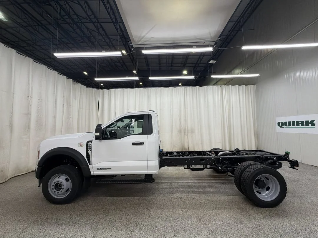 New 2026 Ford F-550 - photo 8