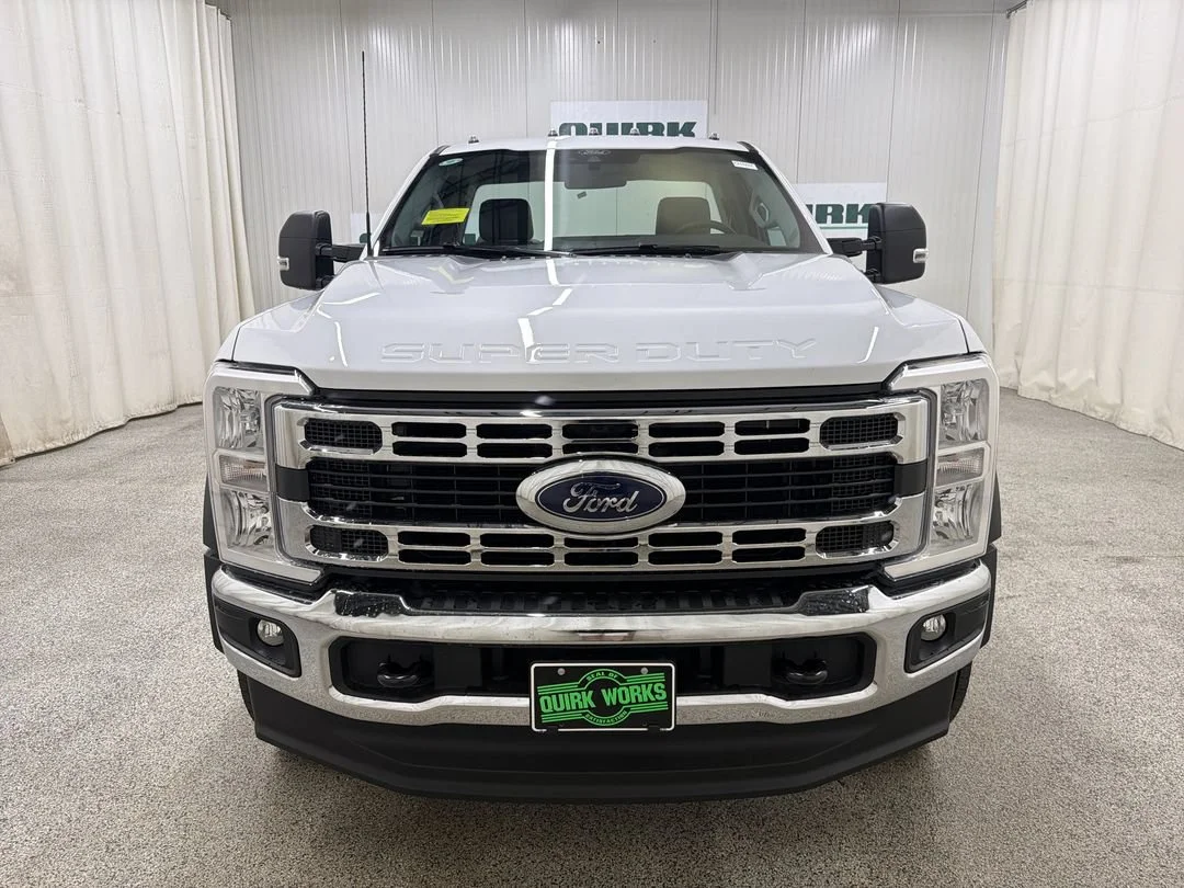 New 2026 Ford F-550 - photo 2