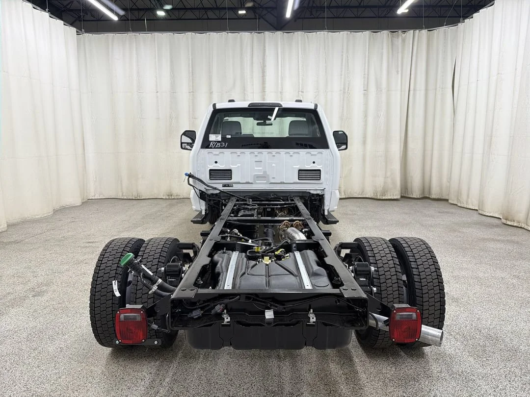 New 2026 Ford F-550 - photo 9