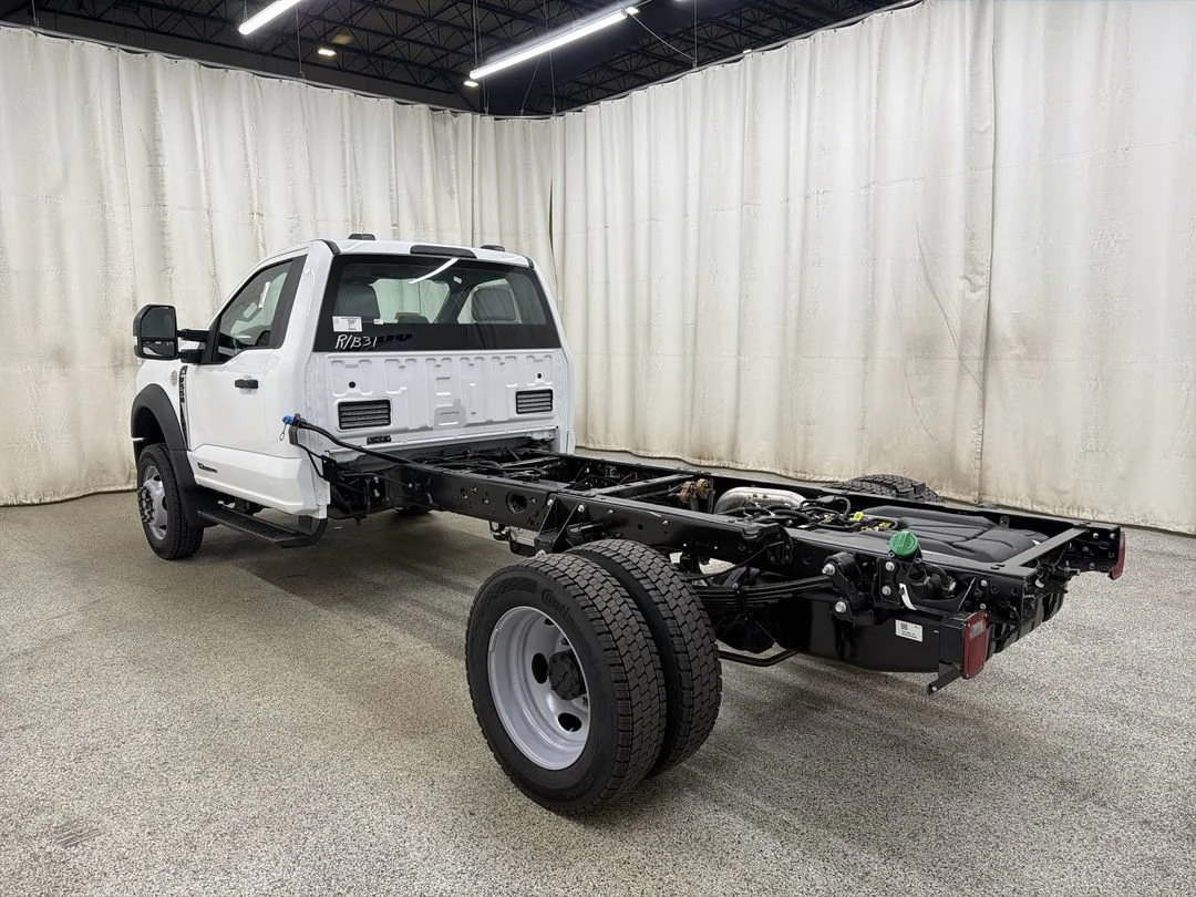 New 2026 Ford F-550 - photo 11