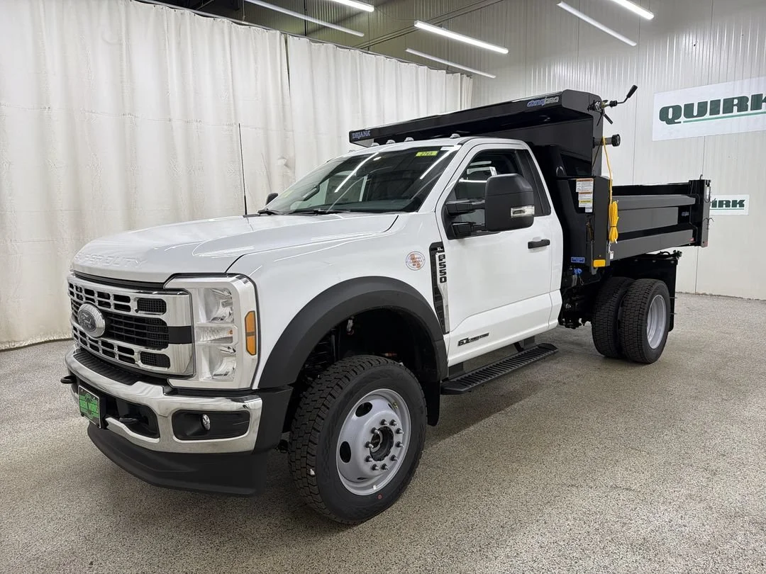 New 2026 Ford F-550 - photo 6