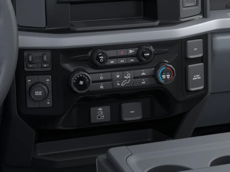 New 2026 Ford F-550 - photo 17