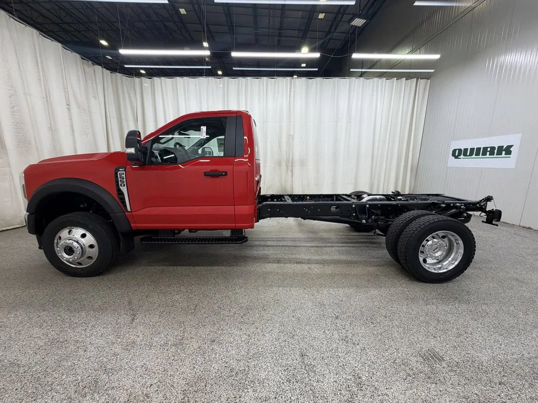 New 2026 Ford F-550 - photo 8