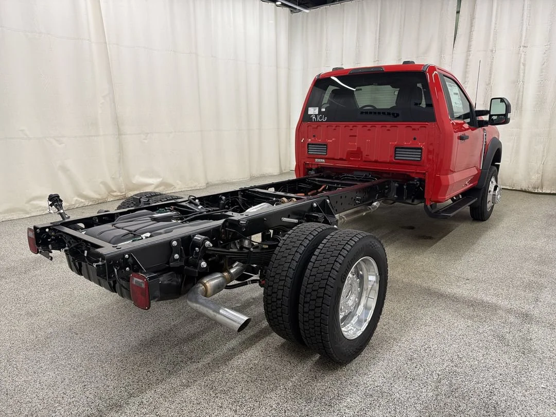 New 2026 Ford F-550 - photo 10