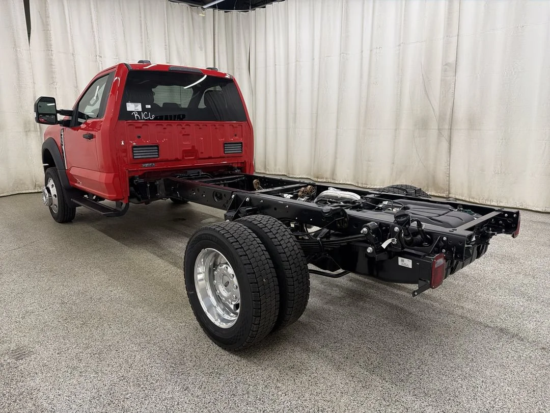 New 2026 Ford F-550 - photo 11