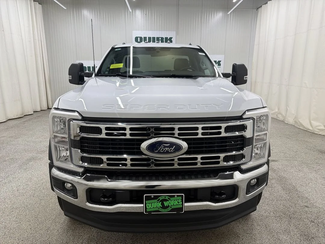 New 2026 Ford F-550 - photo 2