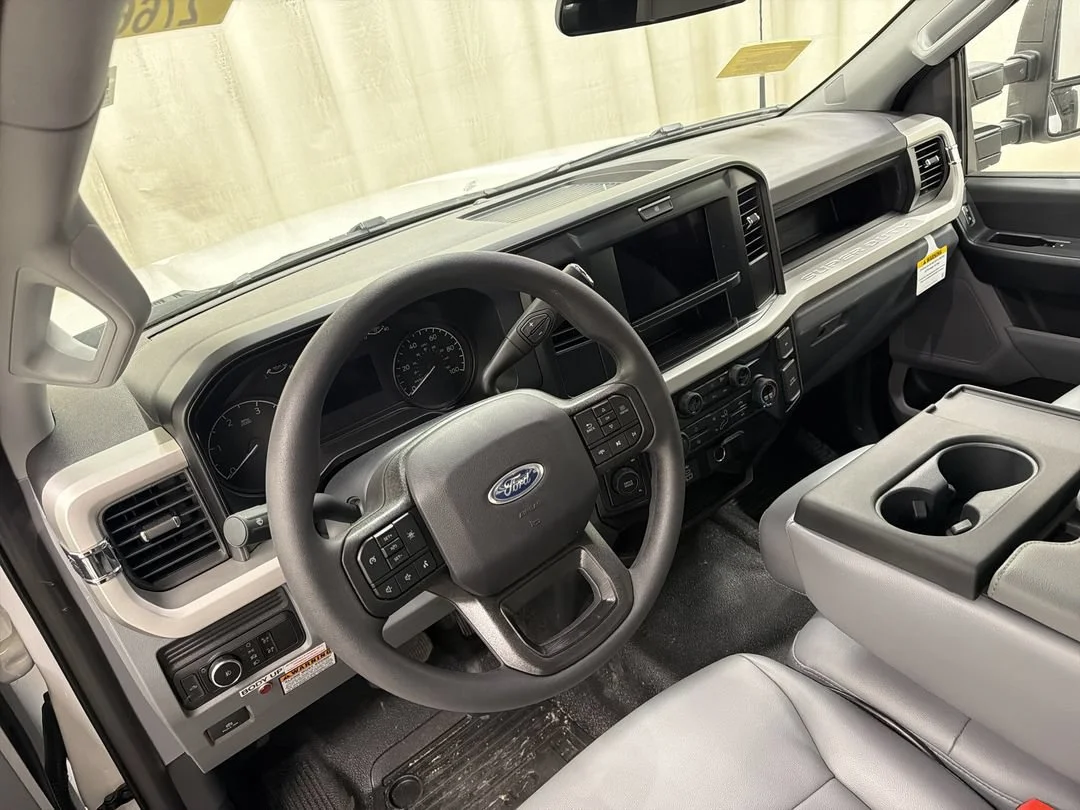 New 2026 Ford F-550 - photo 14