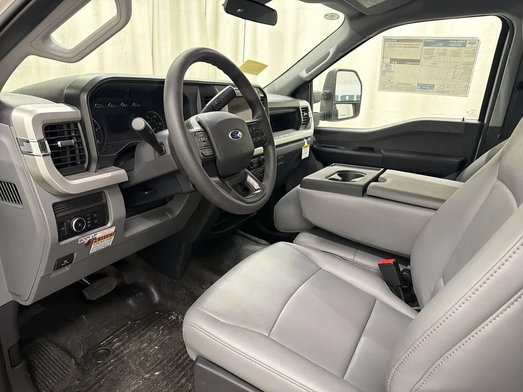 New 2026 Ford F-550 - photo 15