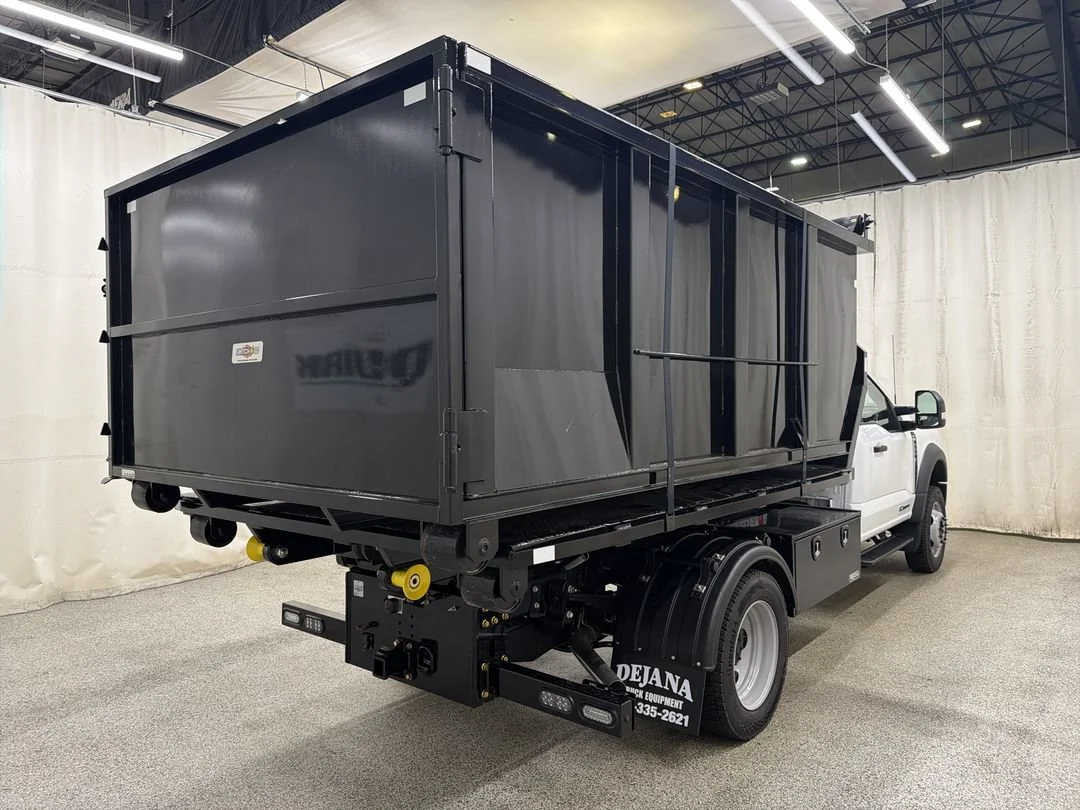 New 2026 Ford F-550 - photo 2