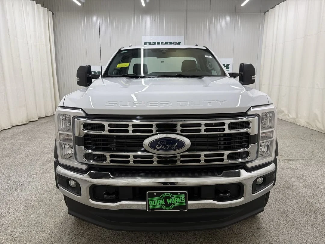 New 2026 Ford F-550 - photo 2