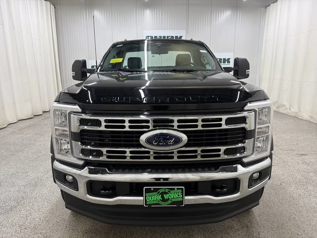 New 2026 Ford F-550 - photo 2