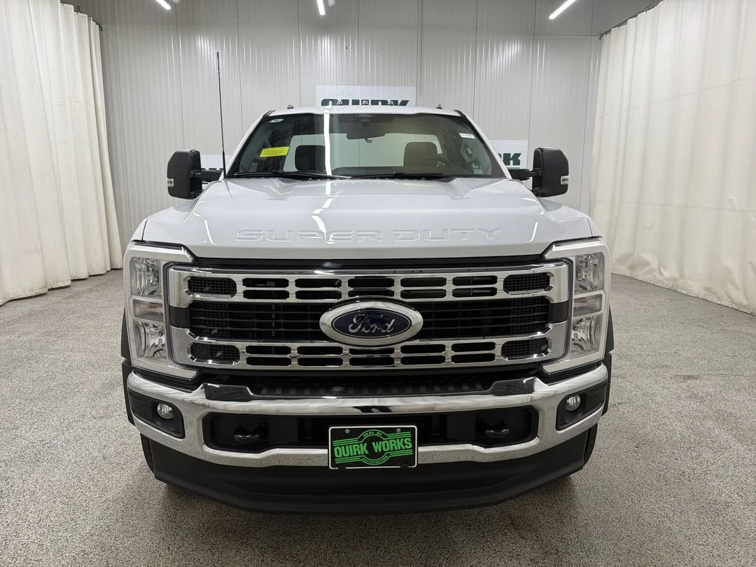 New 2026 Ford F-550 - photo 2