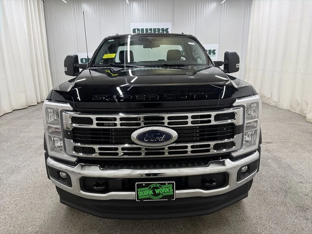 New 2026 Ford F-550 - photo 2