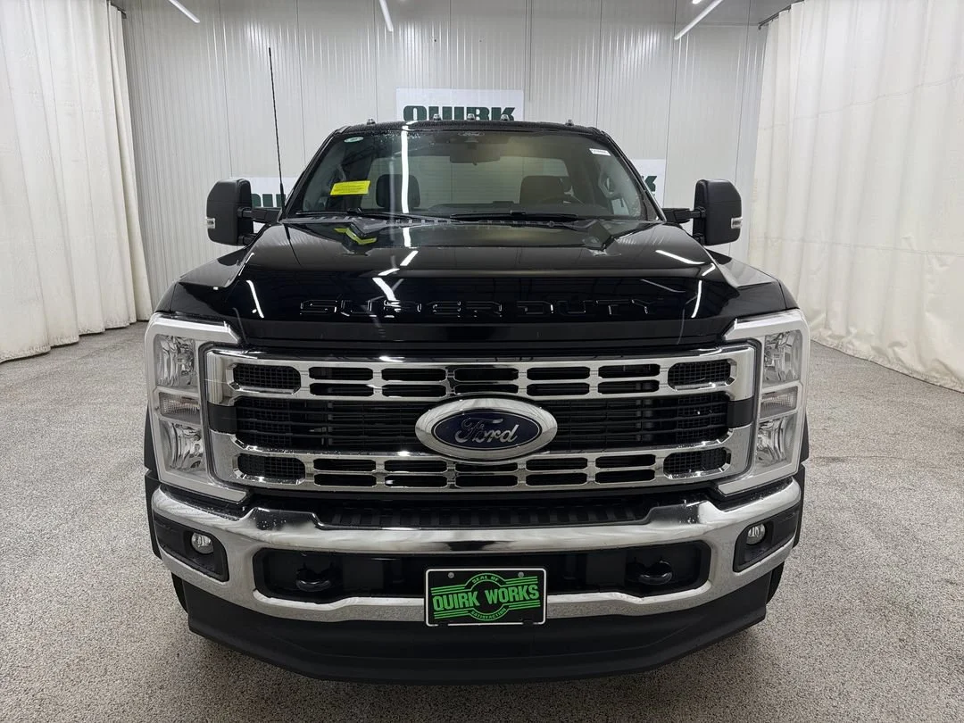 New 2026 Ford F-550 - photo 2