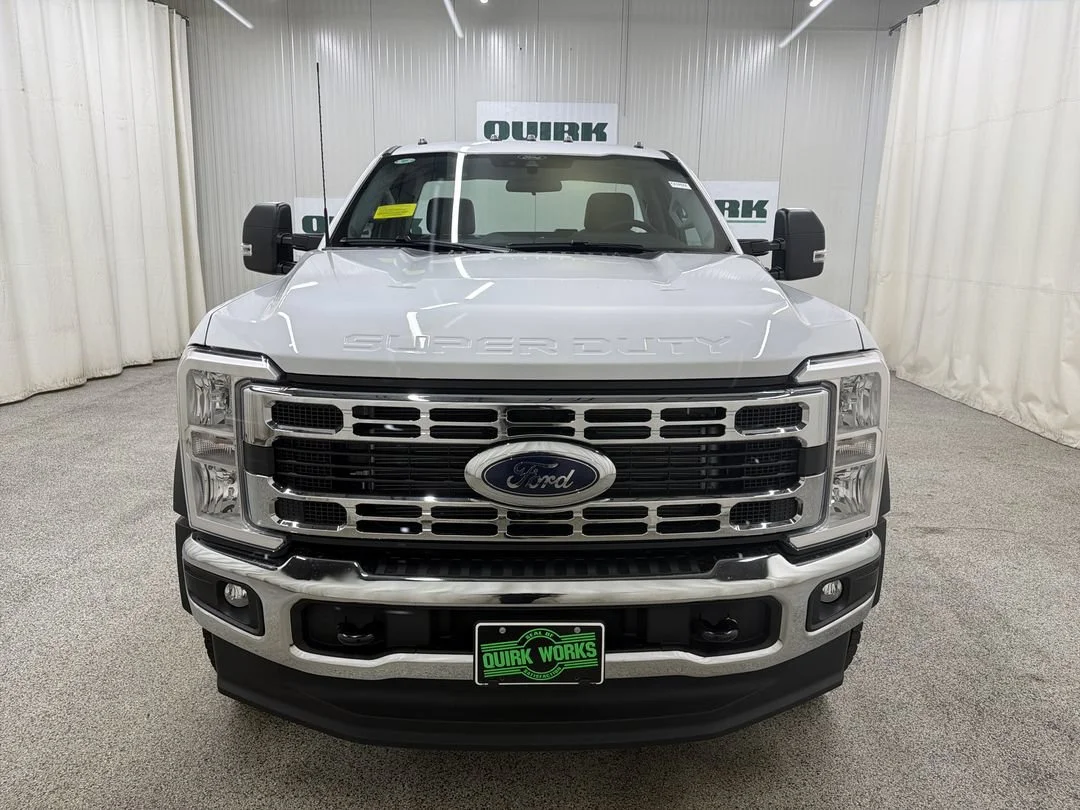 New 2026 Ford F-550 - photo 2
