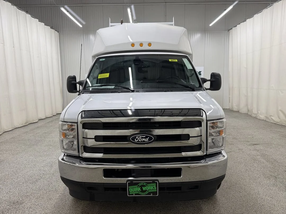 New 2027 Ford E-350 - photo 2