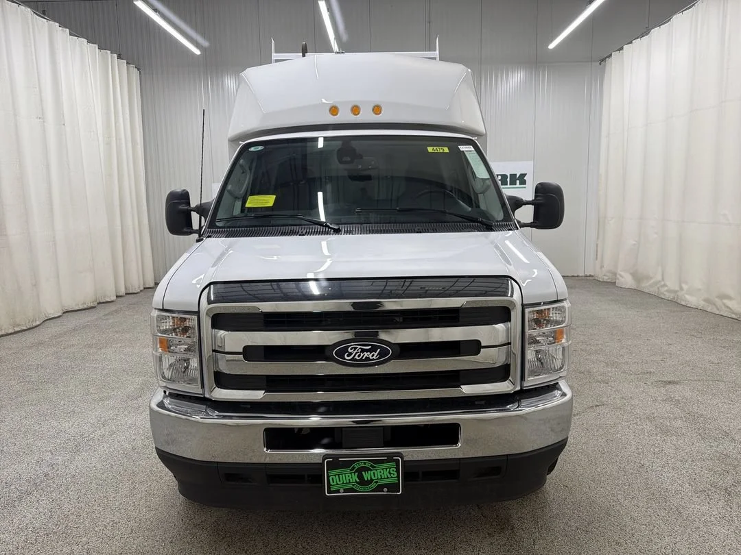 New 2027 Ford E-350 - photo 2