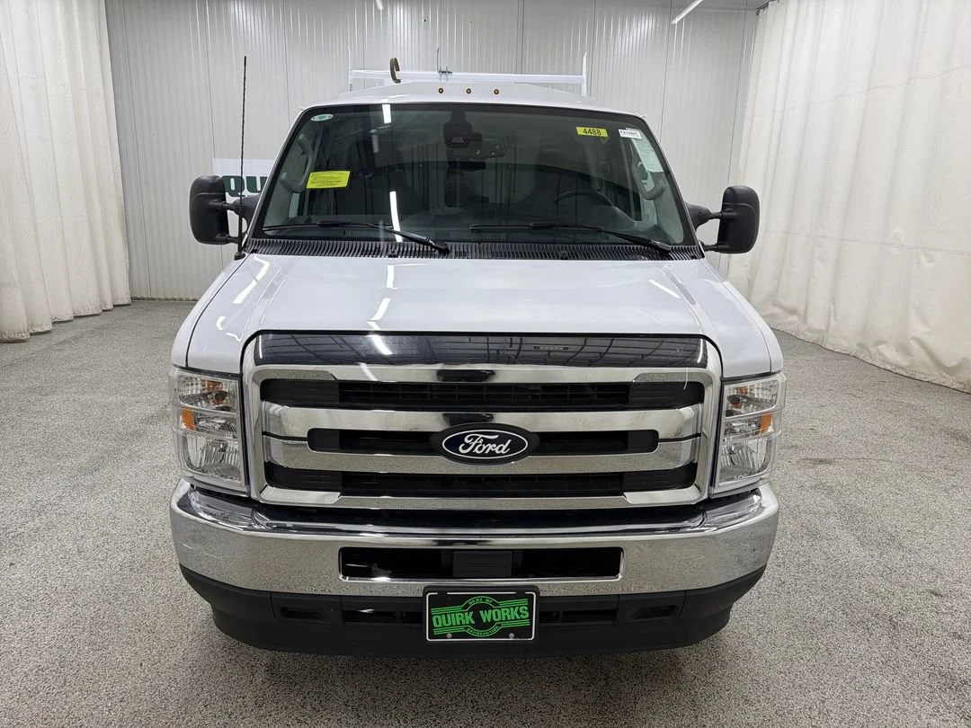 New 2027 Ford E-350 - photo 2