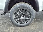 2025 Chevrolet Colorado Crew Cab 4WD Pickup for sale #52038 - photo 8
