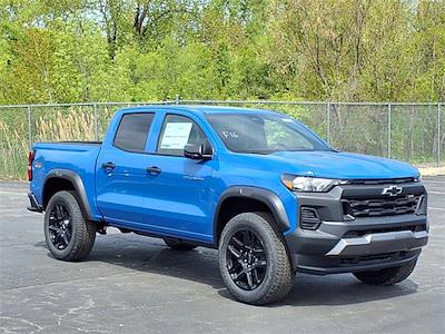 2025 Chevrolet Colorado Crew Cab 4WD Pickup for sale #52039 - photo 1