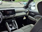 2025 Chevrolet Colorado Crew Cab 4WD Pickup for sale #52128 - photo 11