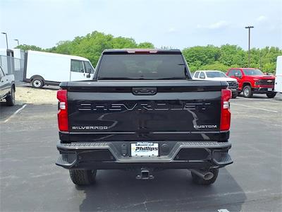 New 2025 Chevrolet Silverado 2500 Custom Crew Cab 4WD Pickup for sale #52165 - photo 2