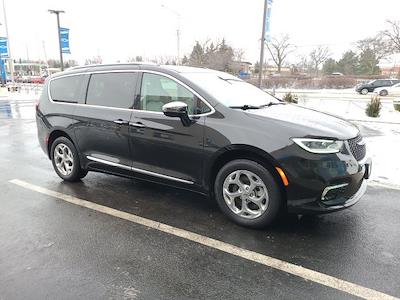 Used 2021 Chrysler Pacifica Limited AWD Minivan for sale #T21022 - photo 1