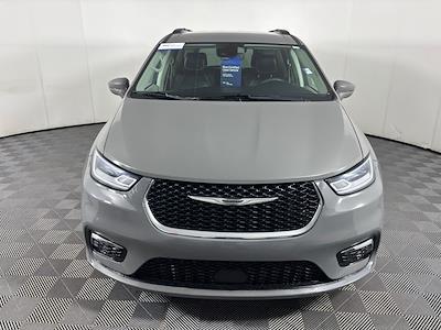 2022 Chrysler Pacifica FWD Minivan for sale #17947 - photo 2