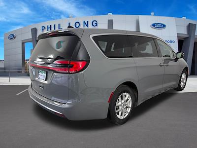 2023 Chrysler Pacifica FWD Minivan for sale #18391 - photo 2