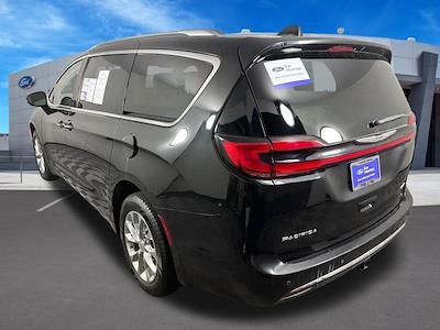 2021 Chrysler Pacifica AWD Minivan for sale #326052A - photo 2