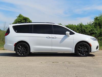 2022 Chrysler Pacifica AWD Minivan for sale #C26D62A - photo 2
