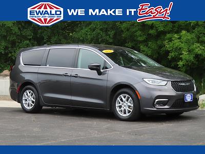 Used 2023 Chrysler Pacifica Touring L Minivan for sale #CN3143 - photo 1
