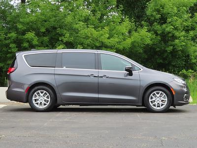 Used 2023 Chrysler Pacifica Touring L Minivan for sale #CN3143 - photo 2