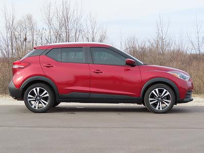 Used 2020 Nissan Kicks - photo 1