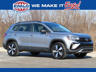 Used 2024 Volkswagen Taos - photo 1