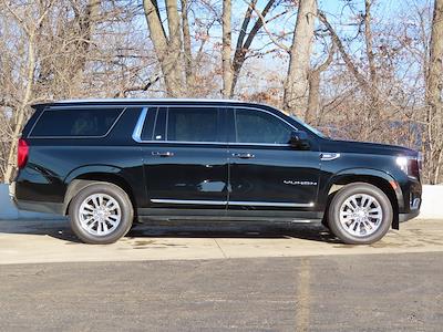 Used 2021 GMC Yukon XL - photo 1