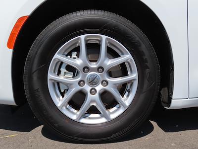 Used 2025 Chrysler Pacifica - photo 1
