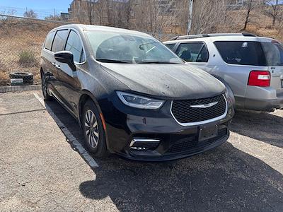 Used 2024 Chrysler Pacifica - photo 1